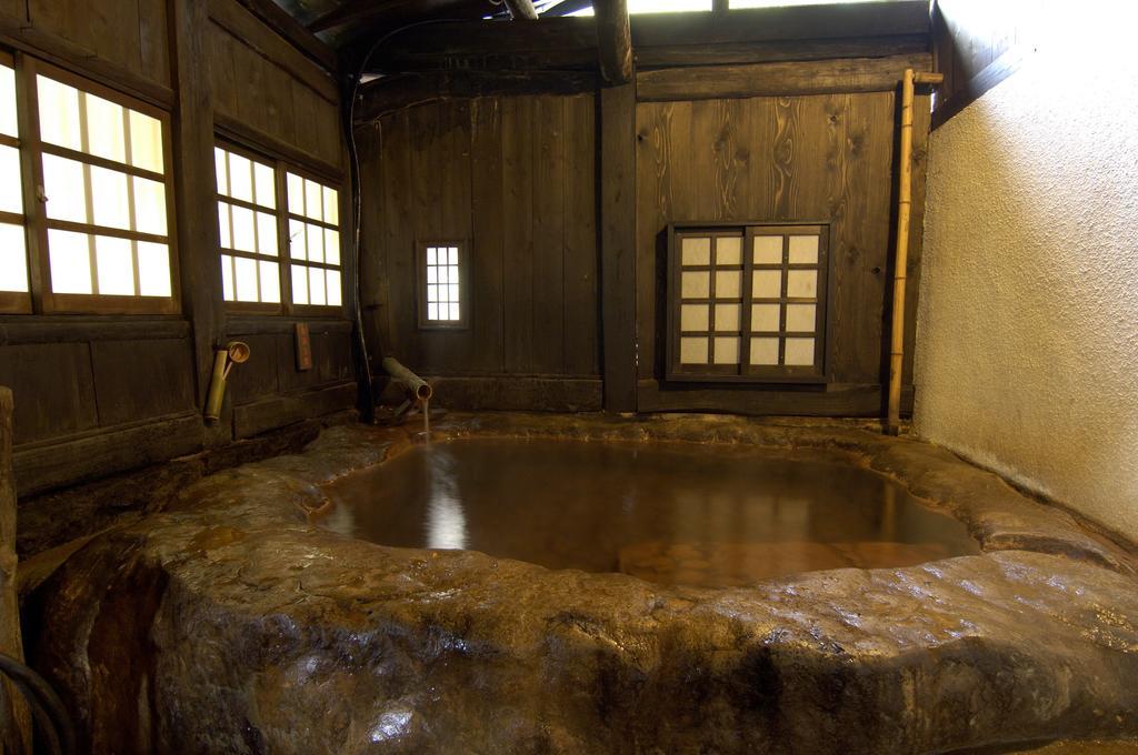 Kurokawa Onsen Yama No Yado Shinmeikan Minamioguni Exterior foto